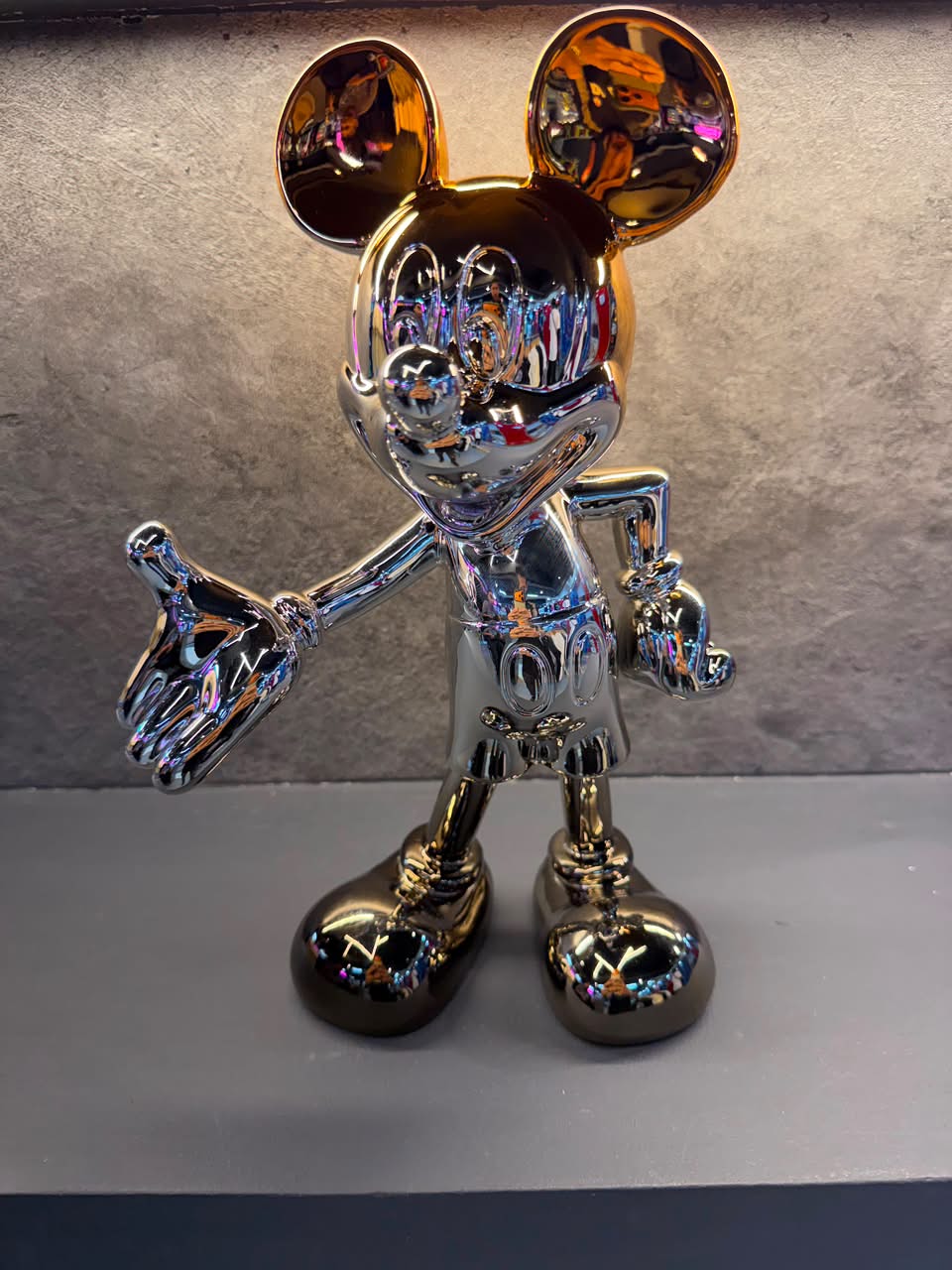 ESCULTURA MICKY